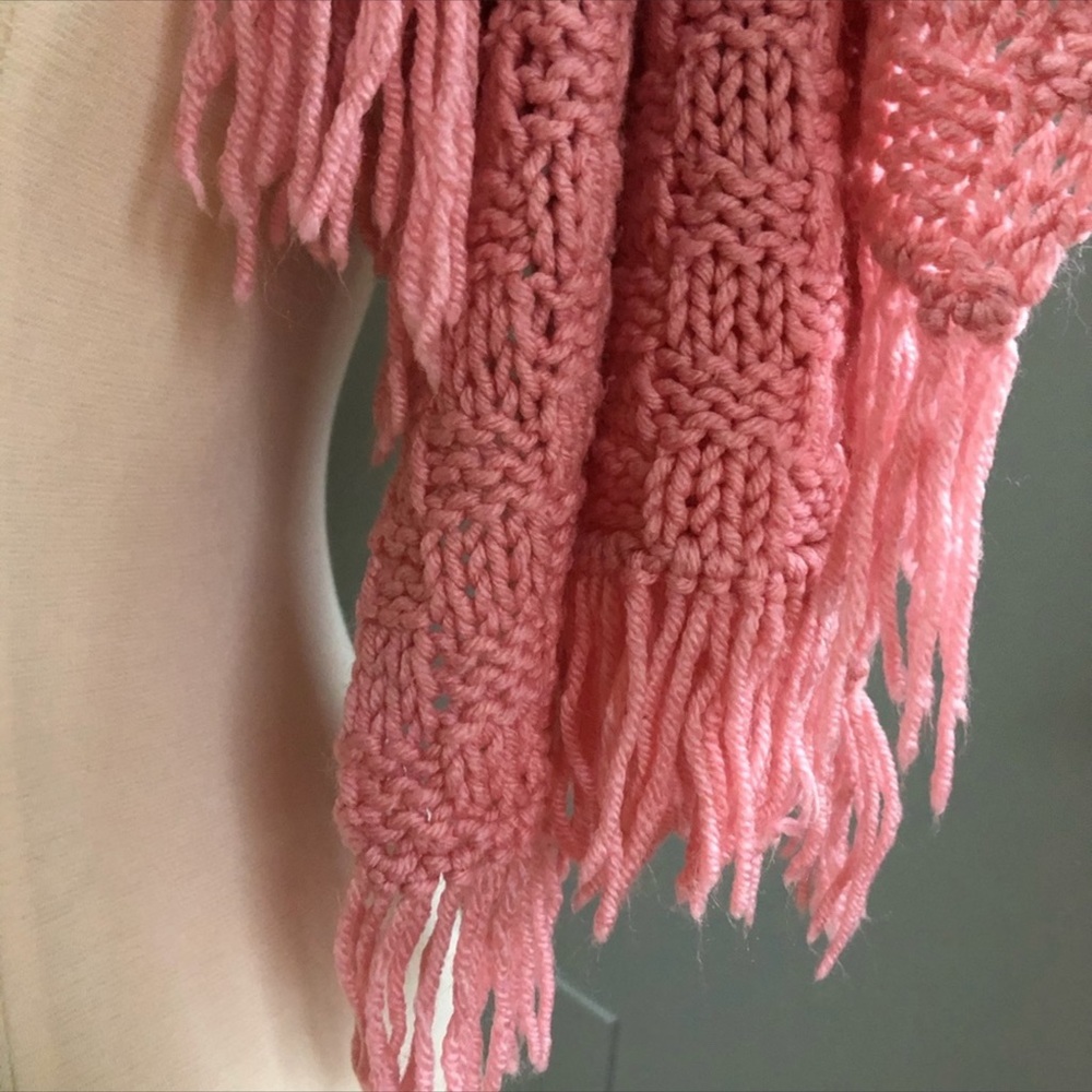 Pink Chunky Knit Wrap - Picture 7 of 7